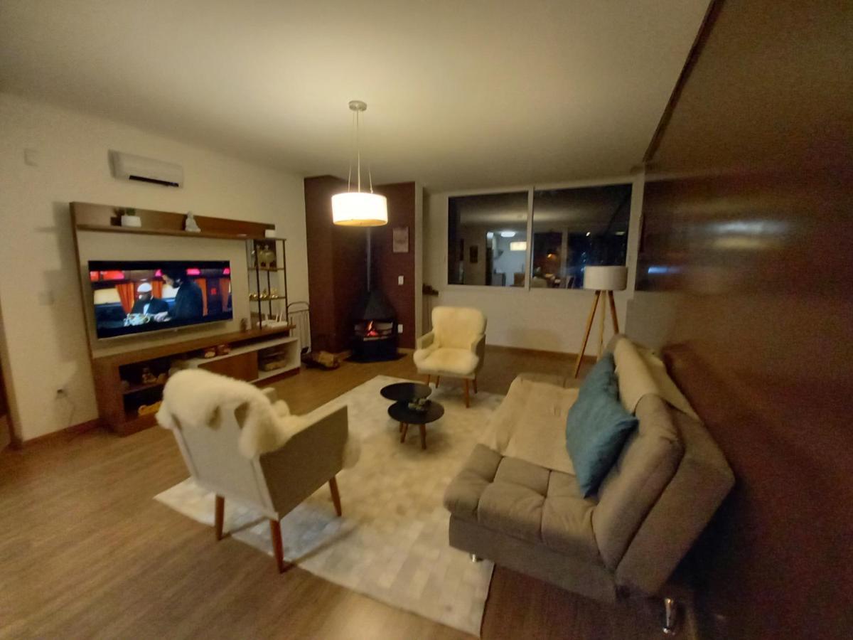 Gramado - Apartamento Aconchegante Com Lareira E Churrasqueira ภายนอก รูปภาพ